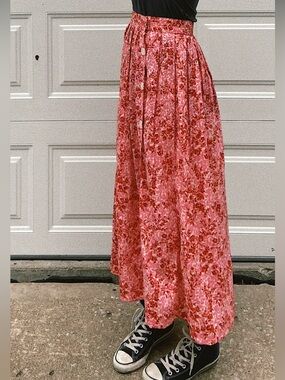 ASOS pink floral skirt / size 6